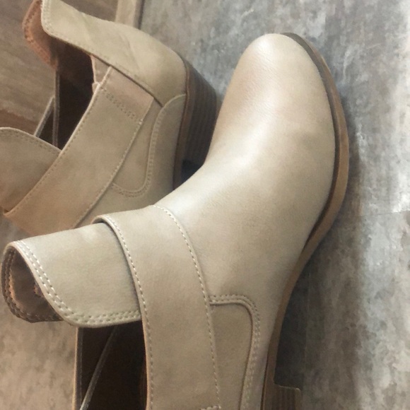 Booties - Picture 5 of 5